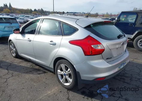 2012 Ford Focus Se z USA, uszkodzony, nr VIN 1FAHP3K29CL131323